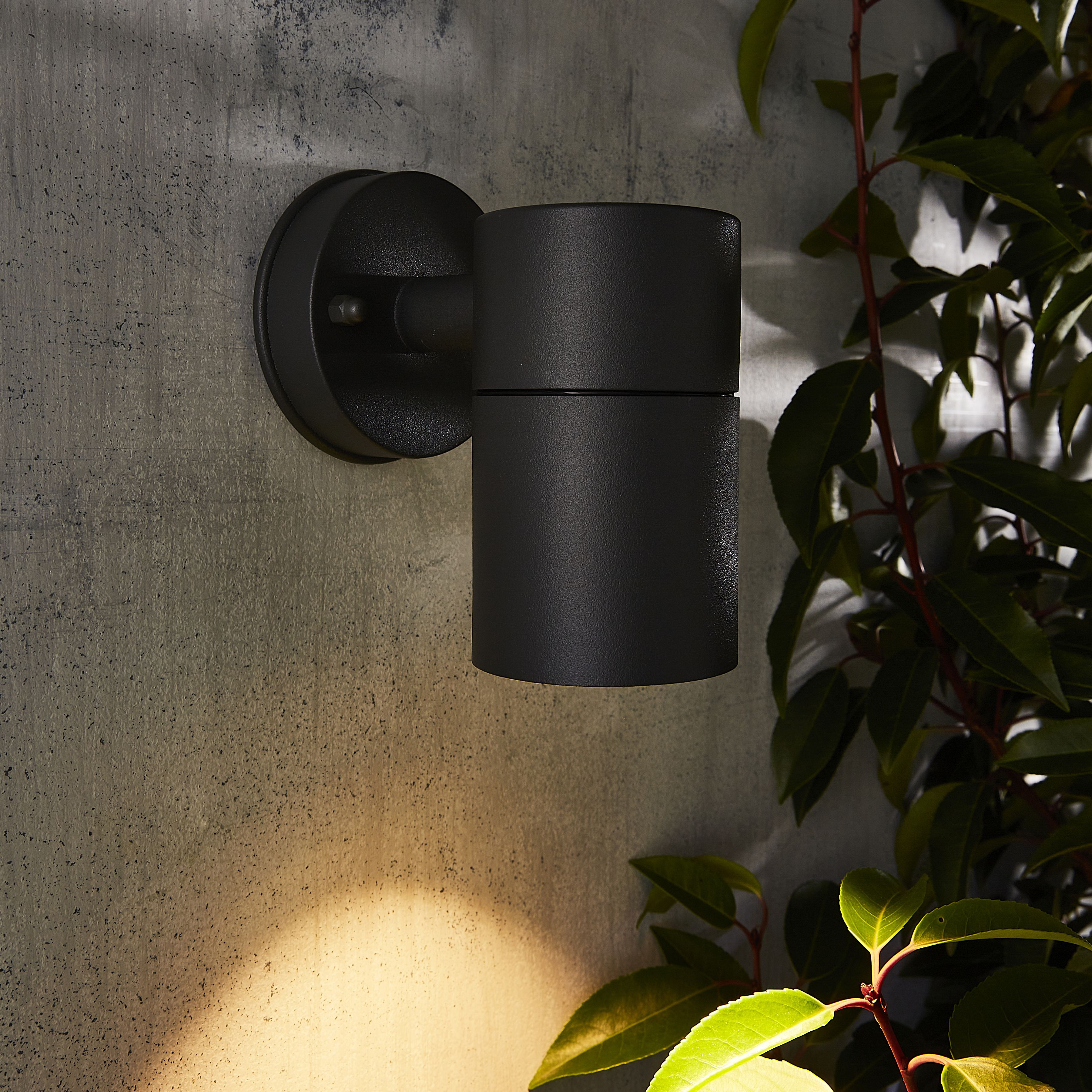 Zinc Odin Fixed Matt Black Mains-powered LED Outdoor Down ON/OFF Wall light (Dia)6cm