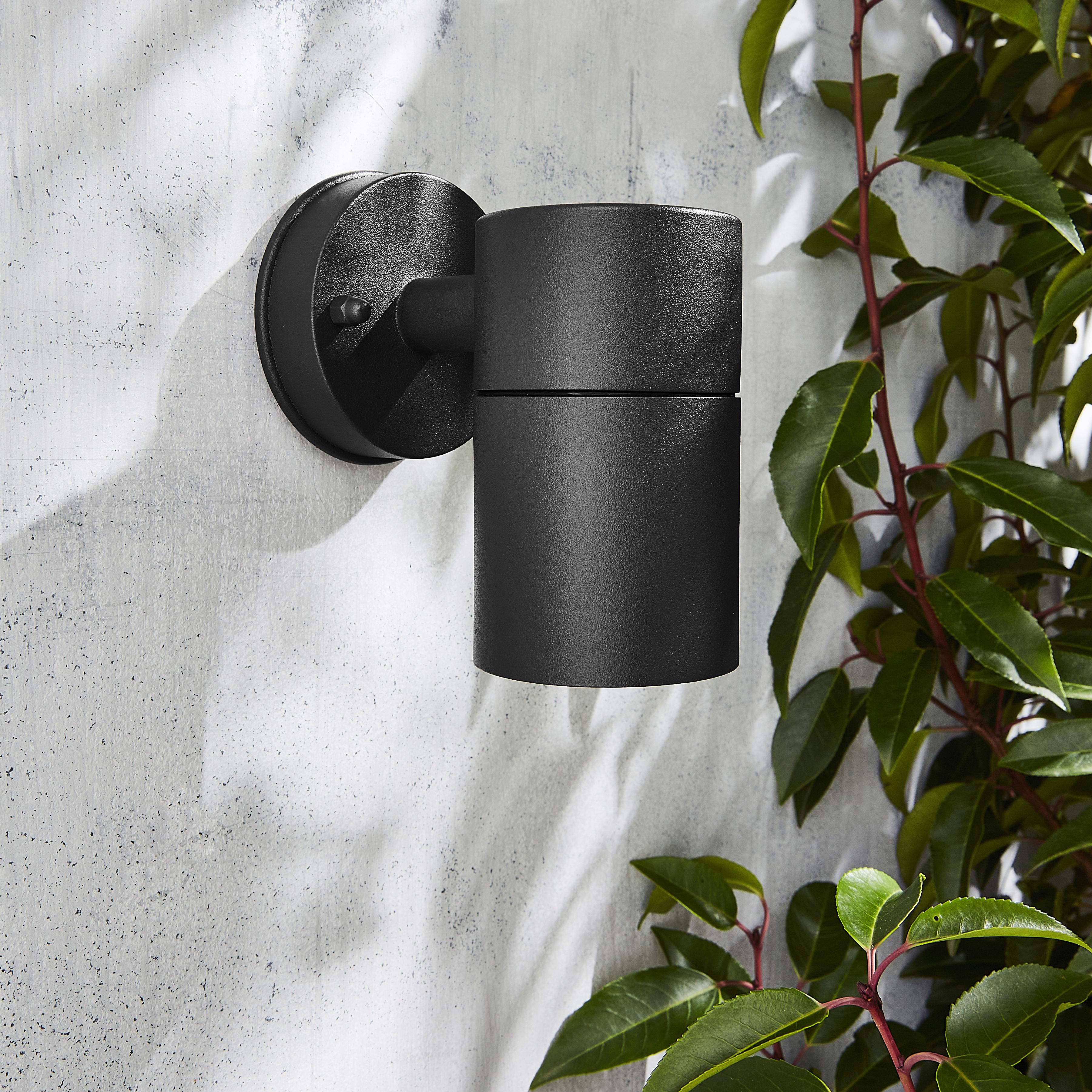 Zinc Odin Fixed Matt Black Mains-powered LED Outdoor Down ON/OFF Wall light (Dia)6cm