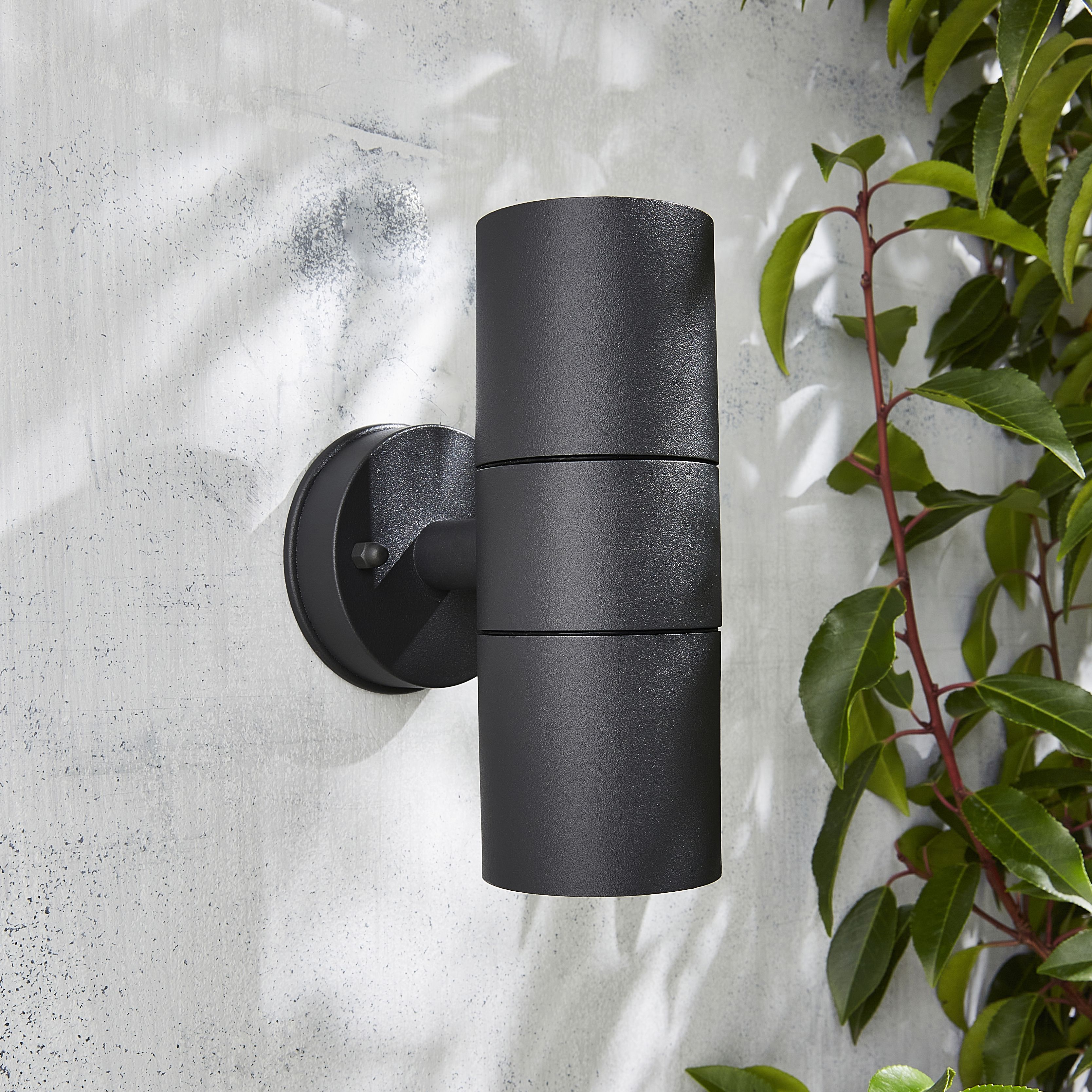 Zinc Odin Fixed Matt Black Mains-powered LED Outdoor Up & Down ON/OFF Wall light (Dia)6cm