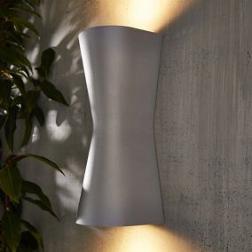 Zinc Vanir Fixed Matt Silver effect Mains-powered LED Outdoor Contemporary ON/OFF Wall light (Dia)8cm