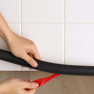 B&Q -  3M Flexible Self Adhesive Pvc Inner Corner Wall Moulding Trim Tape In Black