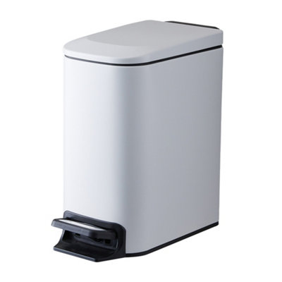 Thehotsale 6L Matte White Smudge-Resistant Rubbish Bin With Soft-Close Foot Pedal15Cm W X 28Cm D X 30Cm H from B&Q