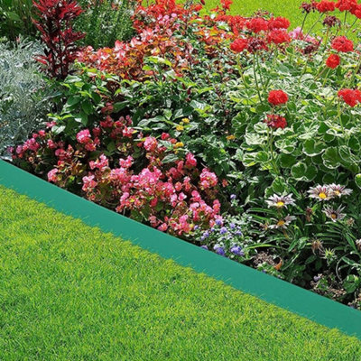 Darphe Garden Lawn Edging Roll 10M Border With 30 Pegs For Pathways And Flower Beds from B&Q