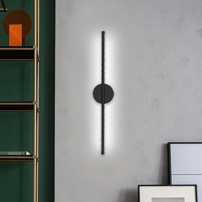 Darphe 60Cm Linear Led Wall LampBlack Bedroom Bedside LampHallway Lamp from B&Q