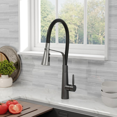 Darphe Stainless Steel Pull-Down Kitchen Tap Flexible Kitchen Faucet from B&Q