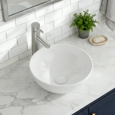 B&Q -  Bathroom Ceramic Basin With Central Drain SetWhite
