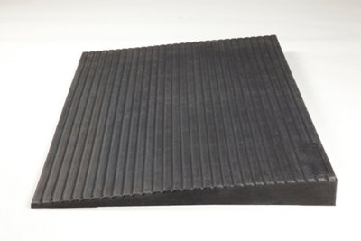 The Ramp People Rubber Threshold Ramp 4mm100mm (56mm) 1000Kg Capacity Wheelchair Ramp Kerb Ramp Doorstep Ramp from B&Q