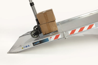 The Ramp People Viper Folding Van Ramp (2600mm X 750mm X 700Kg) Heavy Duty Aluminium Loading Ramp from B&Q