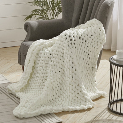 Living And Home Warm Fluffy Soft Stretchable Chunky Knit Handwoven Chenille Throw Blanket 150Cm L X 100Cm W Milk White