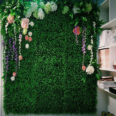 Garden Sanctuary 6 Pcs Artificial Grass Plant Wall PanelArtificial Leaves Hedge Greenery Wall Panel from B&Q