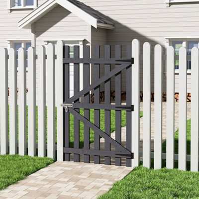 B&Q -  Grey Wooden Garden Fence Gate Single Swing Gate With Latch H 150Cm X W 90Cm