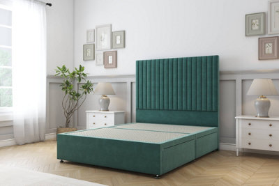 Sloomy Manhattan Emerald Plush Divan Bed Base No Drawers With 26" Strutted Headboard 4'6 Double from B&Q