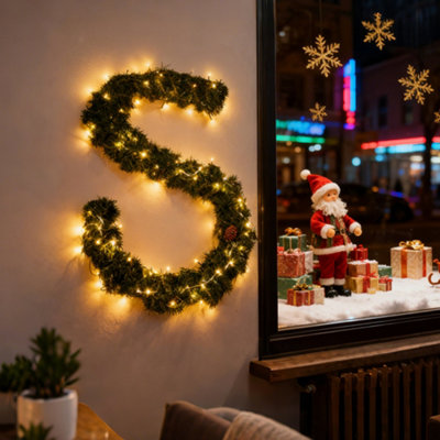 Living And Home 270Cm Led Light Base Christmas Wreath Decoration