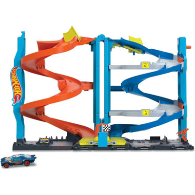 B&Q -  City Racetrack Transforming Race Tower - Image 7