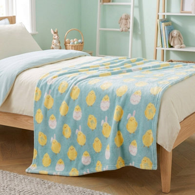 Garden Greatness Springtime Fluffy Chick Design Super Soft Throw from B&Q