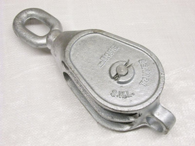 SecureFix Direct 2 Ton 6" Gmi Double Block With Swivel Eye Galvanised (24mm Fibre Rope Safety Lifting) from B&Q
