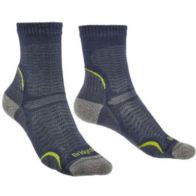 Bridgedale Socks Bridgedale Women's Ultra Light T2 Merino Performance Hiking Crew SocksUk: 3-4.5Denim Blue Twist from B&Q