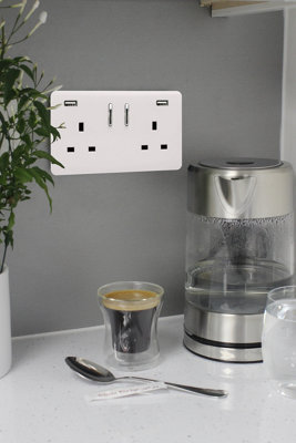 Trendiswitch White 2 Gang Usb 3100Ma Socket from B&Q