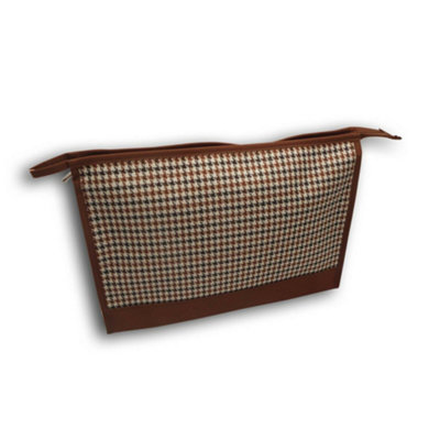 Wash Bag Single ZippedBrown & White Dogtooth from B&Q
