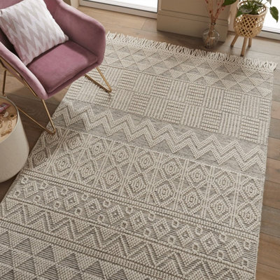 Natural Geometric Kilim Luxurious Modern Wool Moroccan Handmade Rug For Living Room And Bedroom-160Cm X 220Cm from B&Q