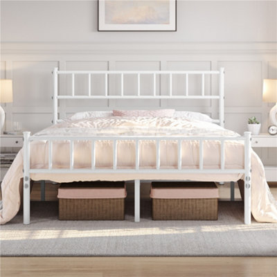 Yaheetech White 4Ft6 Double Metal Bed Frame With Slatted Headboard And Footboard from B&Q