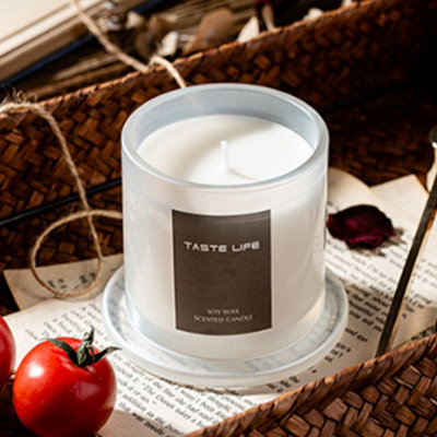 Living And Home White Smokeless Soy Wax Scented Candle Gifts English Pear And Freesia 850G from B&Q