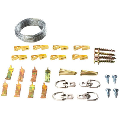 Hangman Picture Hanging Kit With Bearclaw Hangers & Hanging Wire from B&Q