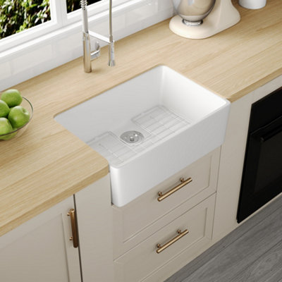 Ceramic Kitchen Sink WhiteDeervalley Farmhouse Apron Front Kitchen SinkSingle Bowl Undermount SinkIncludes Strainer & Grid from B&Q