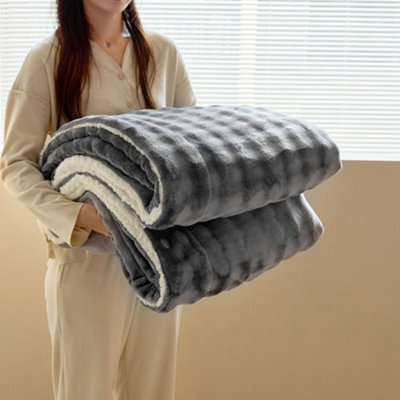 Living And Home Soft Thickened Warm Milk Velvet Lambskin Green Double Used Washable Blanket 230Cm W X 200Cm D from B&Q