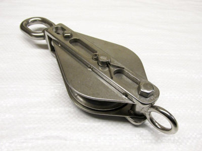 SecureFix Direct 75mm Stainless Steel Single Sheave Snatch Block With Swivel Eye (For 16mm Rope) from B&Q
