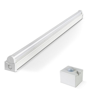 Bright Source 5Ft 32W Single Led Batten FittingCctEmergency & Microwave Sensor from B&Q
