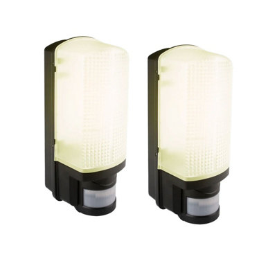 Bright Source 7W 3Cct Led Security Bulkhead With Pir SensorBlackTwin Pack from B&Q