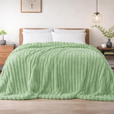 Dyzi Supersoft Ribbed 150X200Cm Jacquard Fleece Throw Blanket  Cozy Sofa & Bed Throw Light Green from B&Q