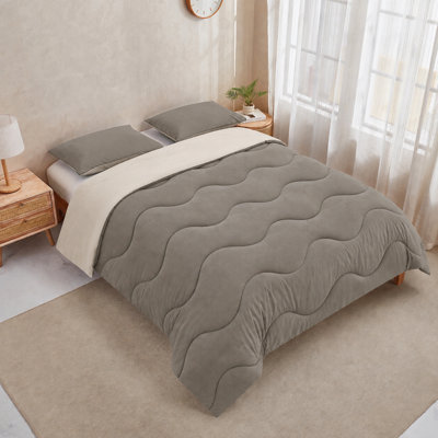B&Q -  10.5 Tog Soft Coverless Reversible Duvet Set With Quilted Pillowcase Cover