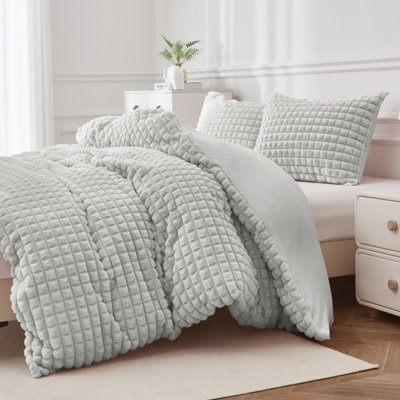 Groundlevel Super Soft Luxury Faux Fur Box Duvet from B&Q