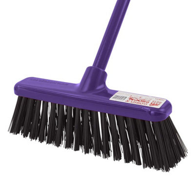 Red GorillaGorilla Broom™ 30Cm Replacement HeadReplacement Anti-Clog Hard Bristle Head With Scraper For Wet & Dry Use from B&Q