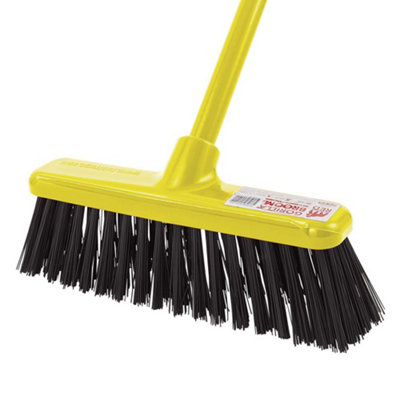 Red GorillaGorilla Broom™ 30Cm Replacement HeadReplacement Anti-Clog Hard Bristle Head With Scraper For Wet & Dry Use from B&Q