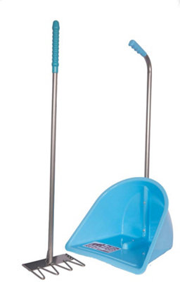 Red Gorilla Traditional Tidee™ Scoop & Rake SetLightweight Yard & Garden Cleaning Tool from B&Q