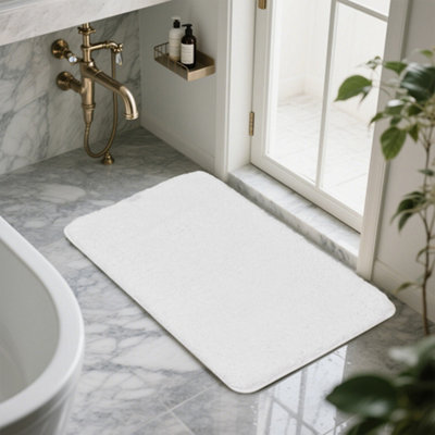 Darphe White Rectangular Non Slip Polyester Bath Mat 60Cm W X 40Cm D from B&Q