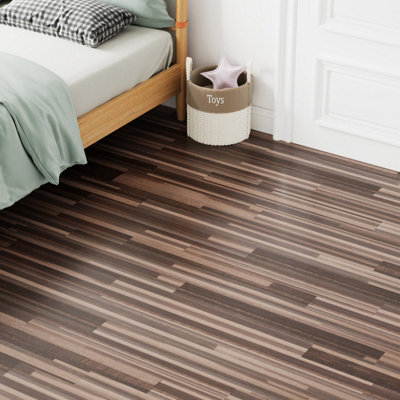 Darphe 36 Pieces Self Adhesive Wood Grain Pvc Floor Tiles from B&Q