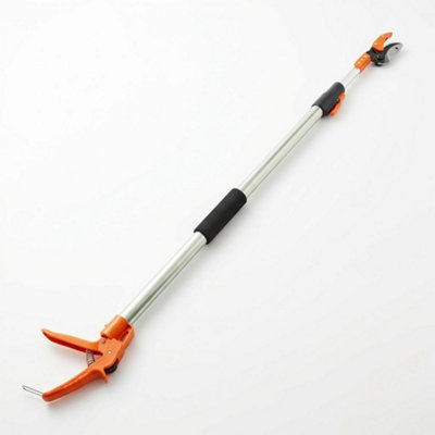 Sfixx 2M Telescopic Long Reach Pruner from B&Q