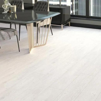 AGT 8mm Alpine Laminate Flooring 1.83M2