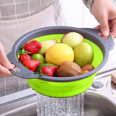 B&Q -  Green Collapsible Kitchen Silicone Colander Strainer Bowl