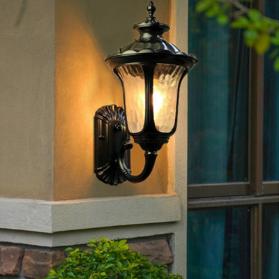 Living And Home Traditional Textured Indoor Outdoor Lantern Wall Light