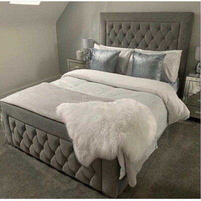 Stratus Interiors Bliss Bed Diamond Pattern Bed With Bumper BorderAdd Professional Assembly & Delivery- Small DoubleGas Lift Ottoman Storage from B&Q