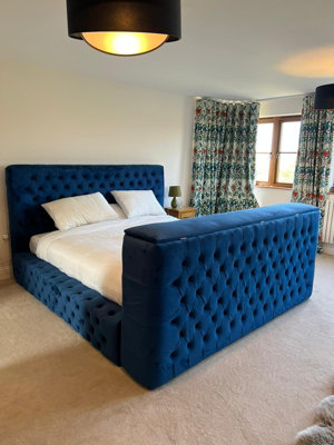 Stratus Interiors Ambassador Tv Bed With Storage Chesterfield Platform Style Plush VelvetDoorstep Delivery Only No AssemblyDoubleNo Storage from B&Q