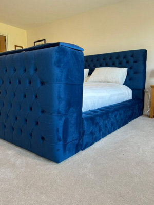 Stratus Interiors Ambassador Tv Bed With Storage Chesterfield Platform Style Plush Velvet-Doorstep Delivery Only No Assembly-Small Double-No Storage from B&Q