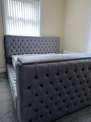Stratus Interiors Ambassador Tv Bed With Storage Chesterfield Platform Style Plush Velvet-Doorstep Delivery Only No Assembly-King-Gas Lift Storage from B&Q