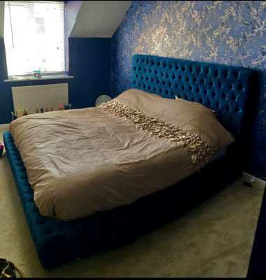 Stratus Interiors Ambassador Chesterfield Upholstered Platform Bed FrameDoorstep Delivery Only No AssemblyKingNo Storage Type from B&Q