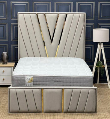 Stratus Interiors Golden V Metal Accent Upholstered Velvet Bed Frame Optional Gas Lift StorageBlack PlushSlatted BaseKing from B&Q